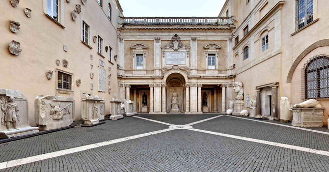Cortile del Palazzo dei Conservatori Cortile del Palazzo dei Conservatori